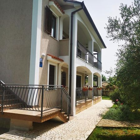 Garden Apartment Maria Vrsar Exteriér fotografie